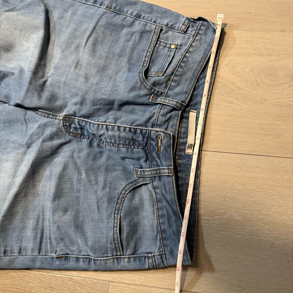 Classic Blue Women's Jeans - Picture 2 of 7